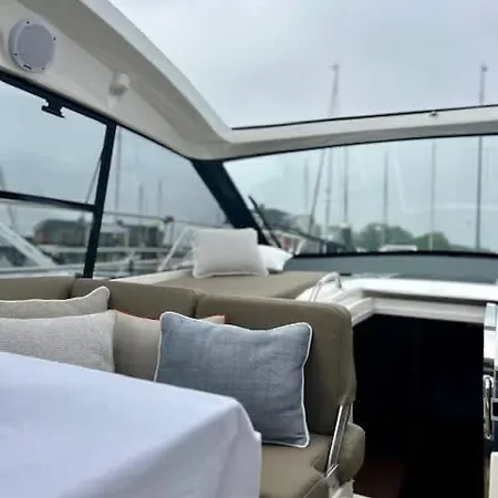 Huswell - Bateau Coco Luxury Yacht In * Antwerp